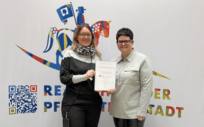 Realschule der Pfingstrittstadt in Bad Kötzting als fobizz Schule 2024/25 für besonderes Engagement in digitaler Bildung ausgezeichnet