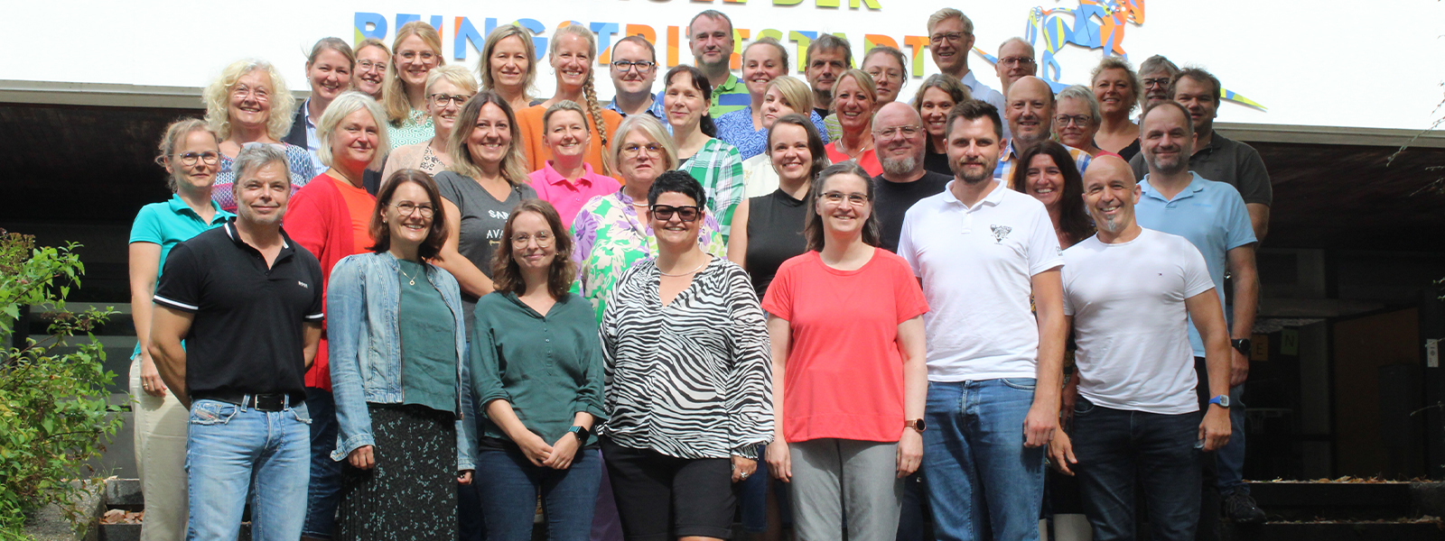 Schulfamilie-Haupt-Banner