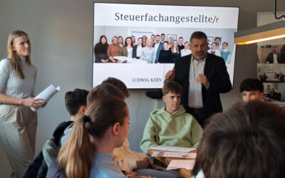 Realschule Bad Kötzting besucht Steuerkanzlei Kern – Ein Blick hinter die Kulissen des Steueralltags